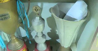 মর্যাদার ট্রফির অমর্যাদা— আবর্জনা রাখতে ব্যবহার!
